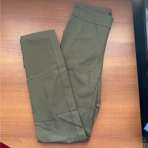 RW & CO Green Pants Size xS